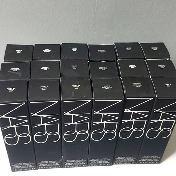 ✅️ALL SHADES ~ NARS Natural Radiant Longwear Foundation ~ New in Box - Picture 6 of 12